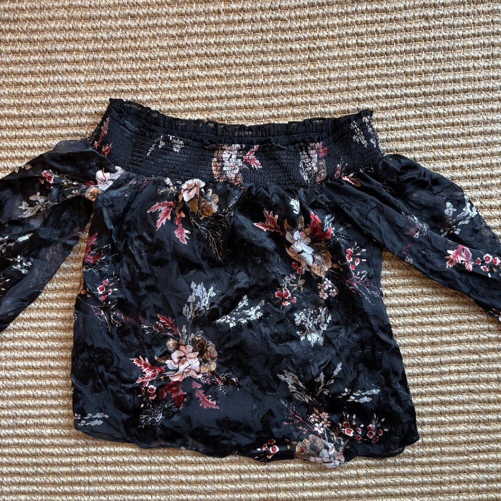 Off the shoulder, Black Floral, XS, WHBM